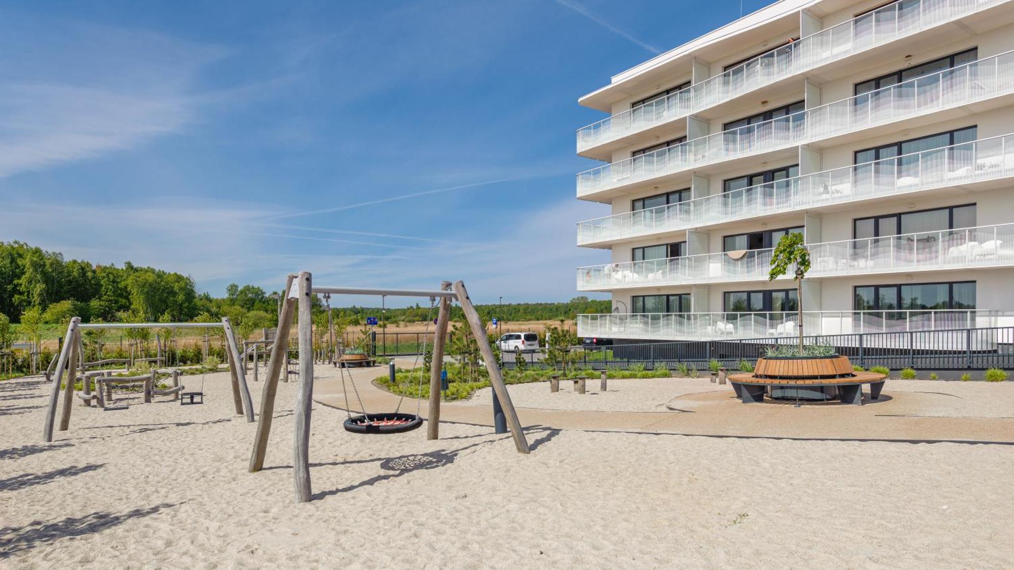Apartamenty Z Basenem-Polanki Aqua - Holiday City Колобжег Екстериор снимка